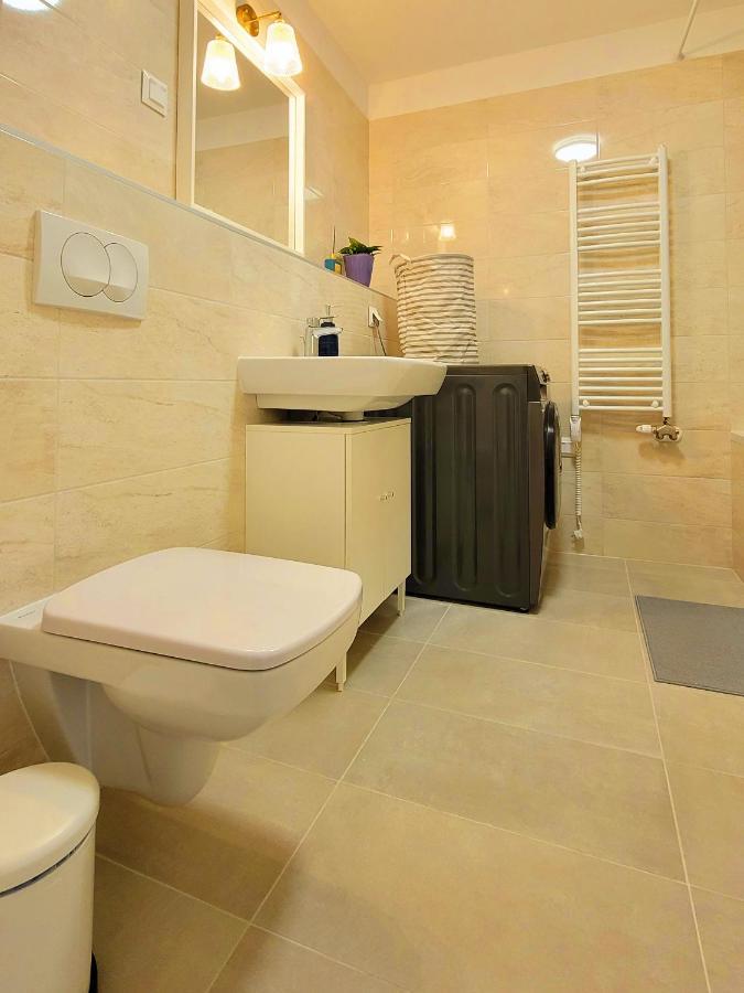 Mm D Home Apartment Budapest Bagian luar foto