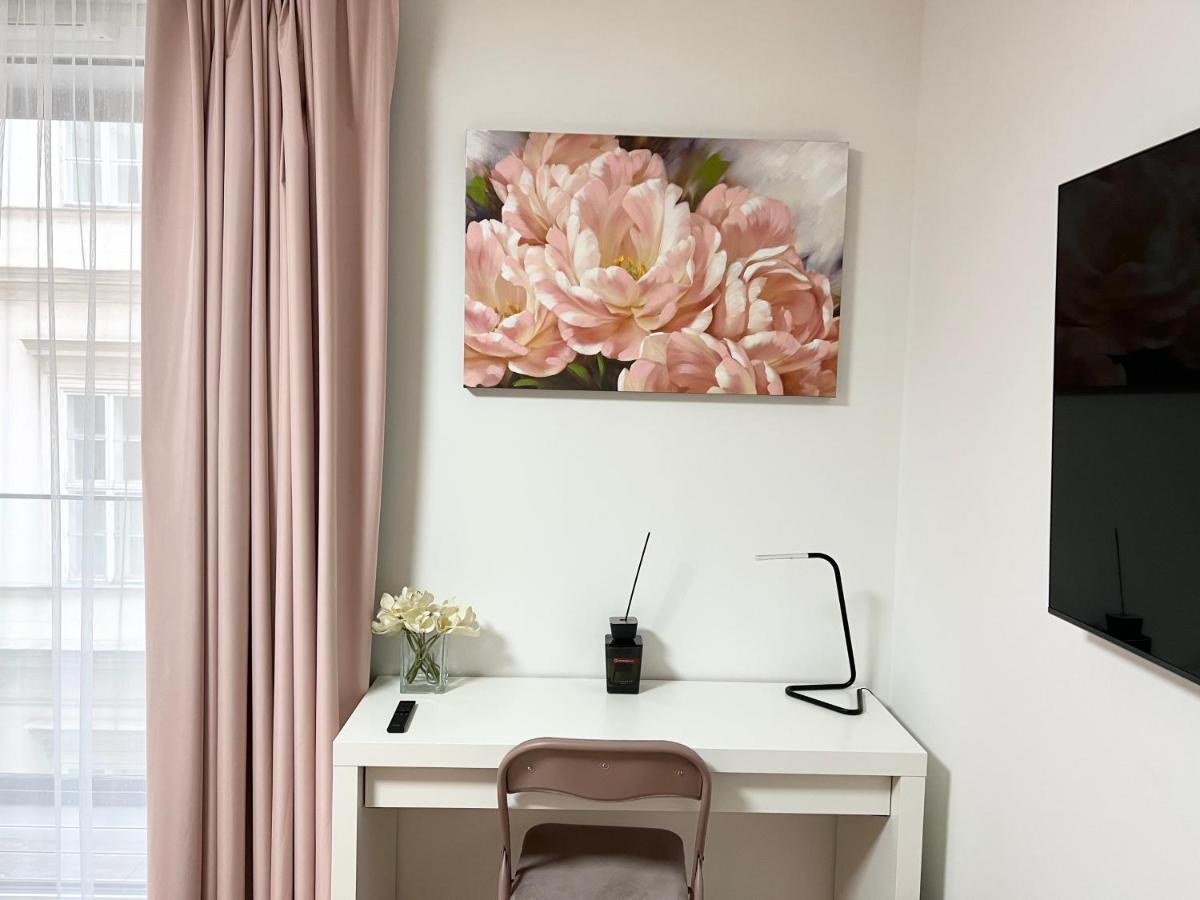 Mm D Home Apartment Budapest Bagian luar foto