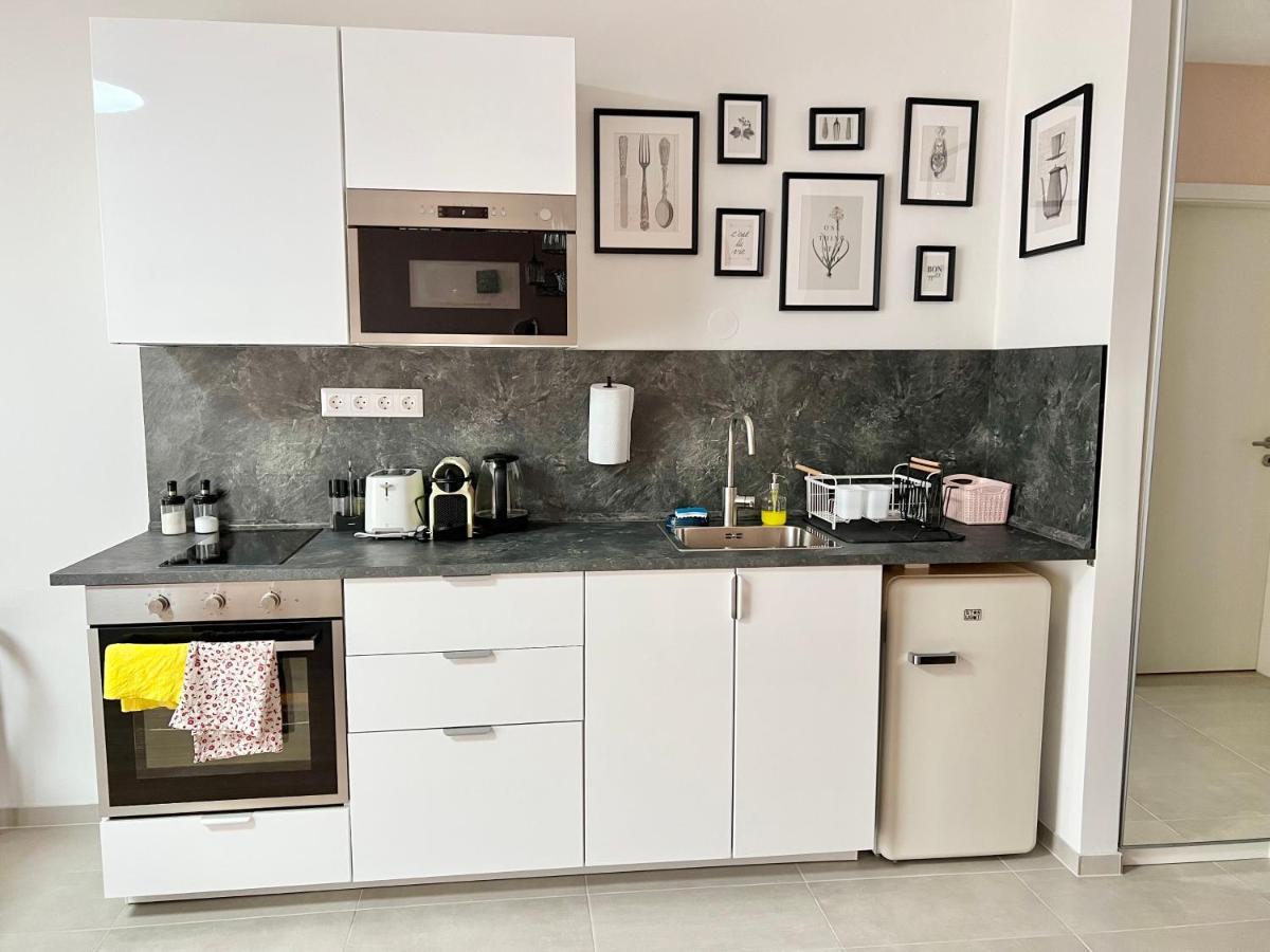 Mm D Home Apartment Budapest Bagian luar foto