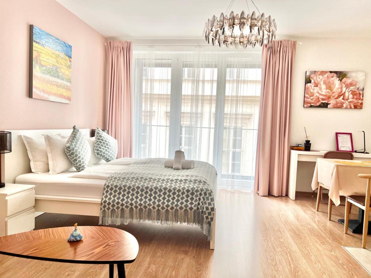 Mm D Home Apartment Budapest Bagian luar foto