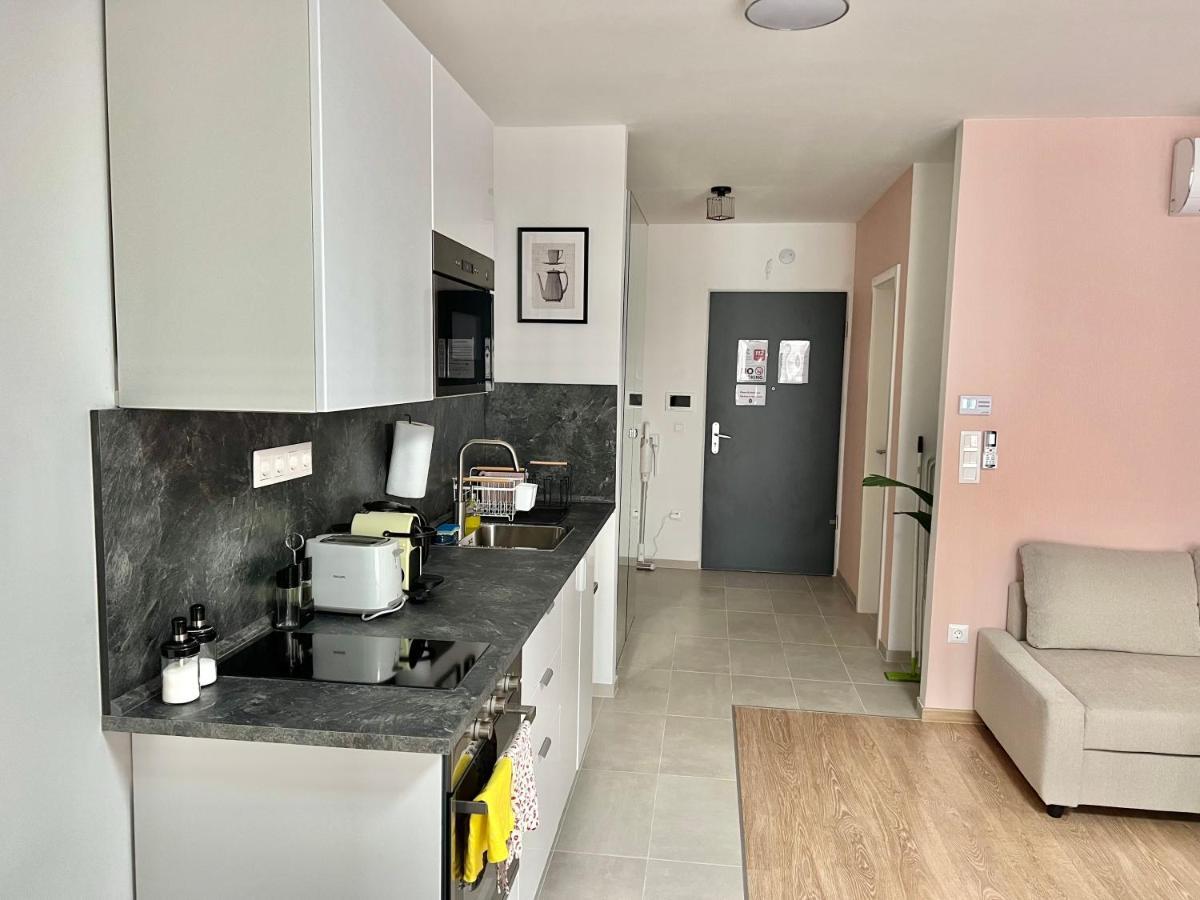 Mm D Home Apartment Budapest Bagian luar foto