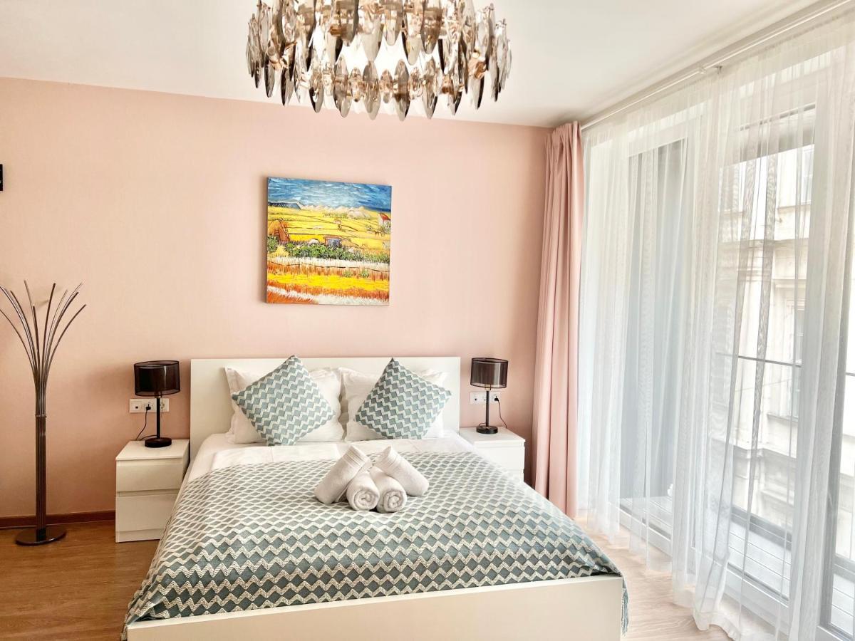 Mm D Home Apartment Budapest Bagian luar foto